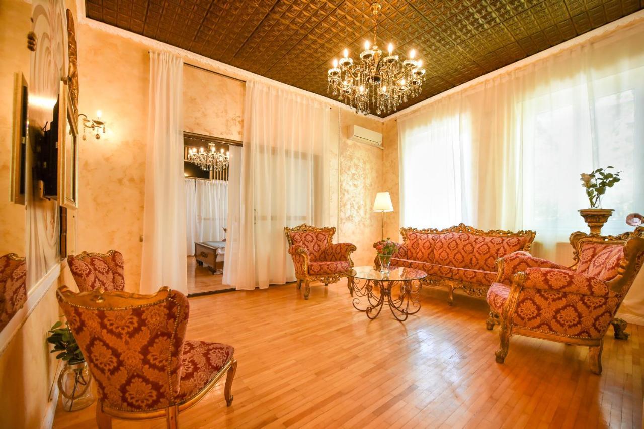 The Museum - Wonderful Super Central Apartment Bucarest Esterno foto