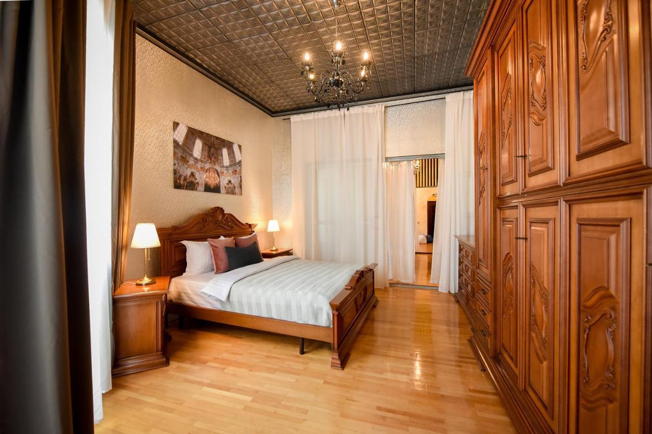 The Museum - Wonderful Super Central Apartment Bucarest Esterno foto