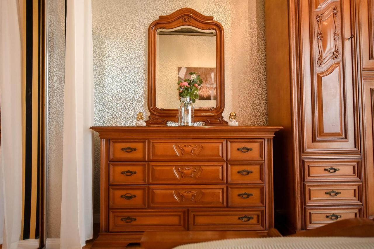 The Museum - Wonderful Super Central Apartment Bucarest Esterno foto