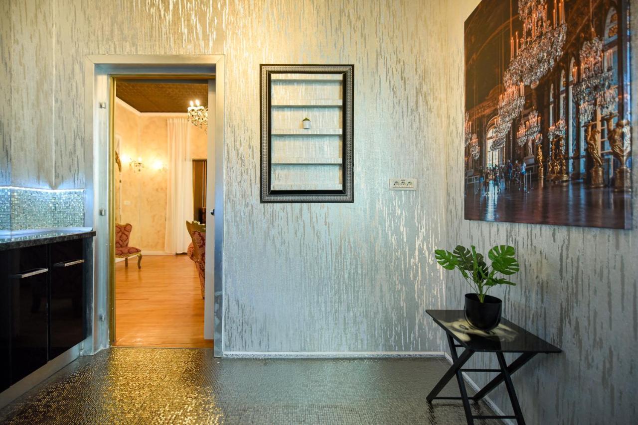 The Museum - Wonderful Super Central Apartment Bucarest Esterno foto