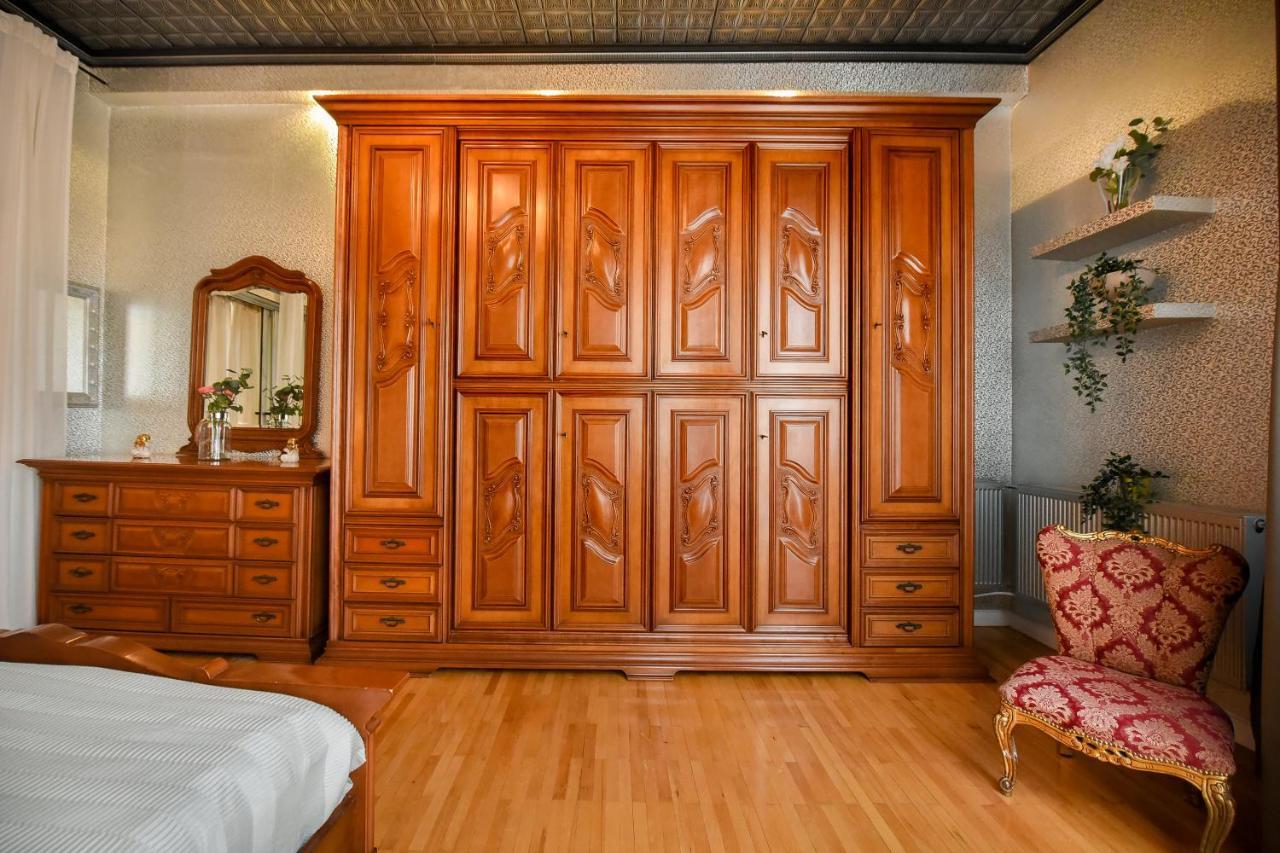 The Museum - Wonderful Super Central Apartment Bucarest Esterno foto
