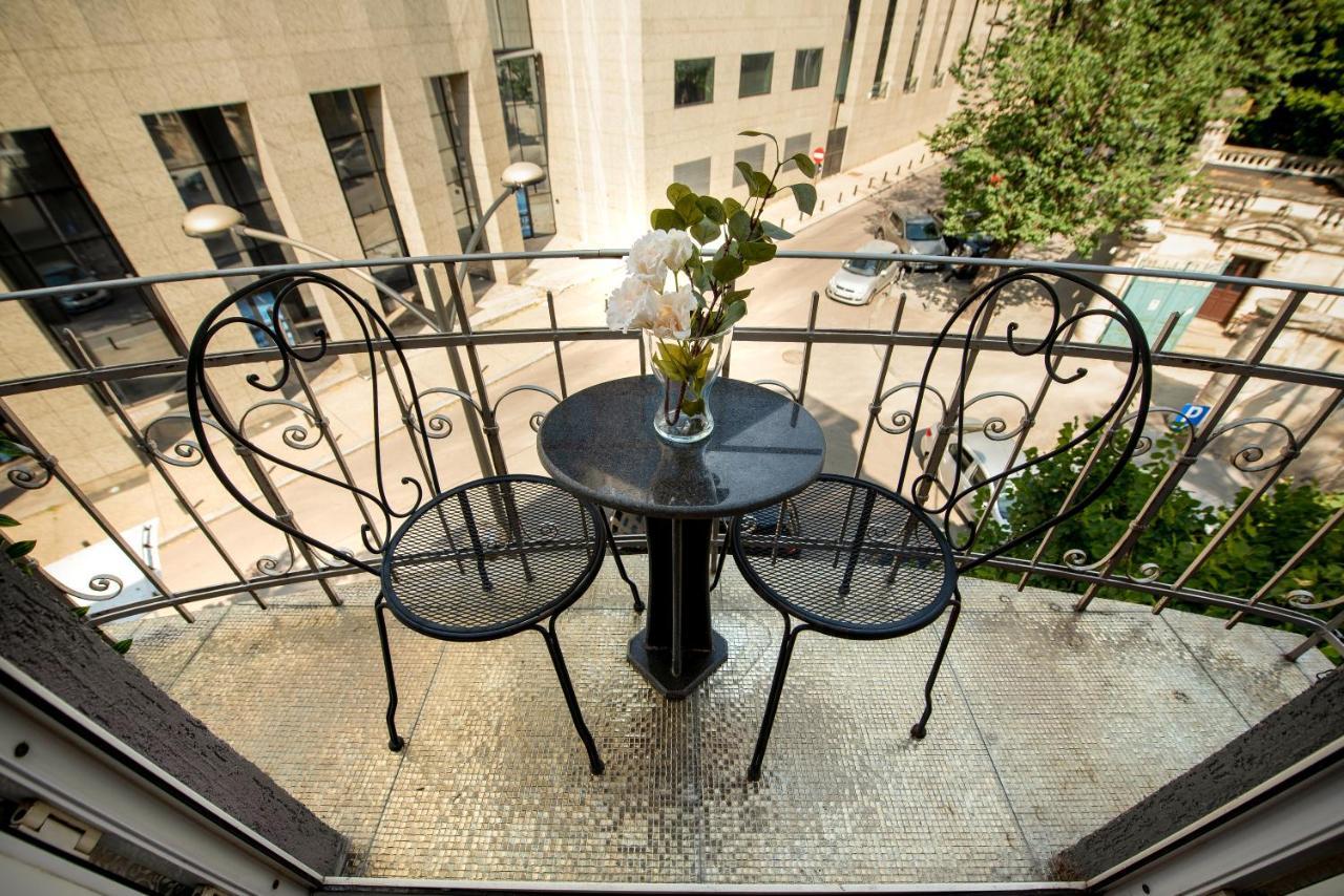 The Museum - Wonderful Super Central Apartment Bucarest Esterno foto