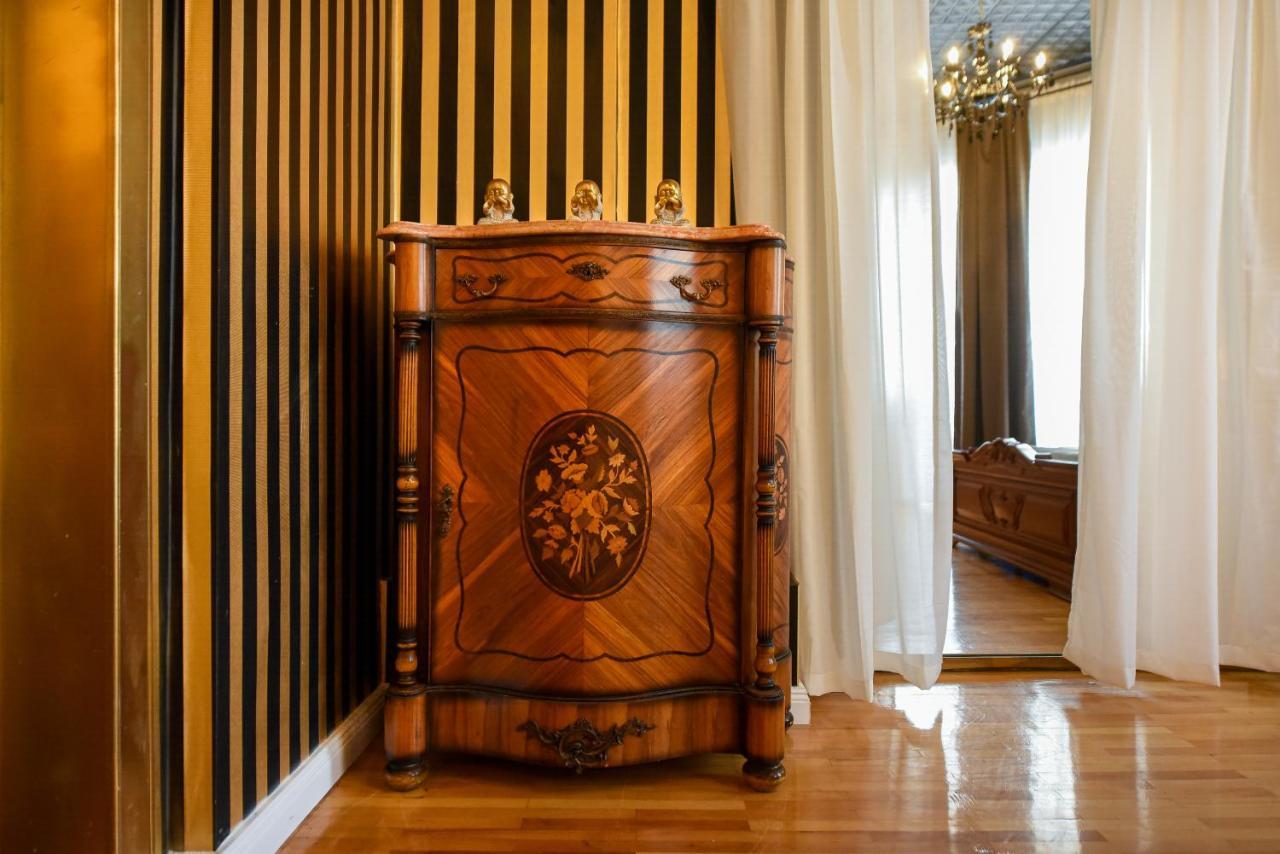 The Museum - Wonderful Super Central Apartment Bucarest Esterno foto