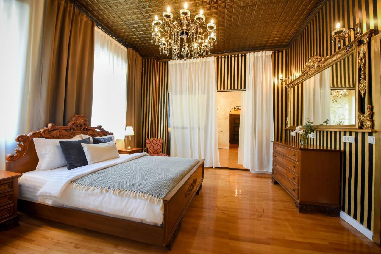 The Museum - Wonderful Super Central Apartment Bucarest Esterno foto